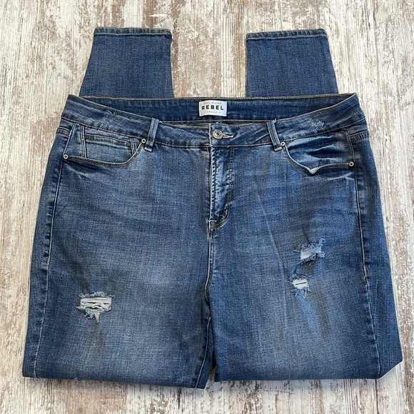 Rebel Wilson x Angels Denim - 18W // Rebel Williams x Angels Distressed Skinny Jeans